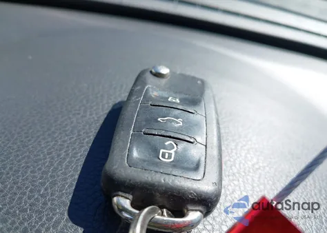 2015 Volkswagen Passat 1.8T Limited Edition из США, поврежденный, VIN 1VWAT7A37FC099126